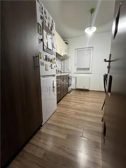 LIPOVEI - 3 CAM - ETJ.2 - 2 BAI - 2 BALCOANE - ANVELOPAT - ZONA EXCELENTA - 12