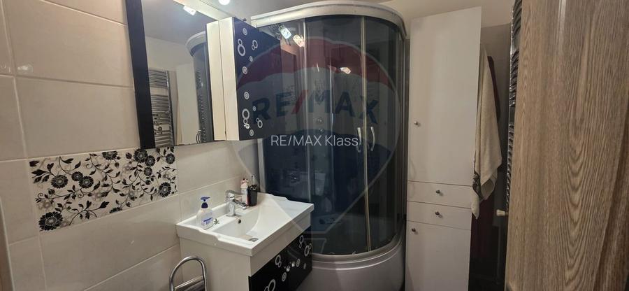 Apartament cu 3 camere de vanzare in Micro 6 – locatie excelenta - 6