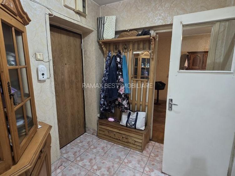 Piata Muncii, 5 minute metrou, chiar pe Basarabia, stradal, vedere spate - 10