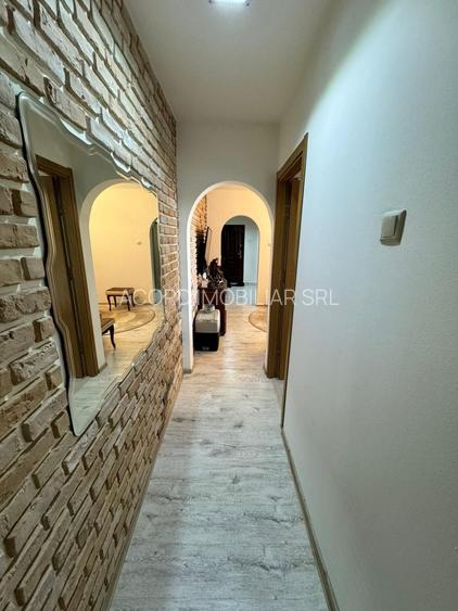 Apartament 3 camere semidecomandat-zona Inel 2 - 5