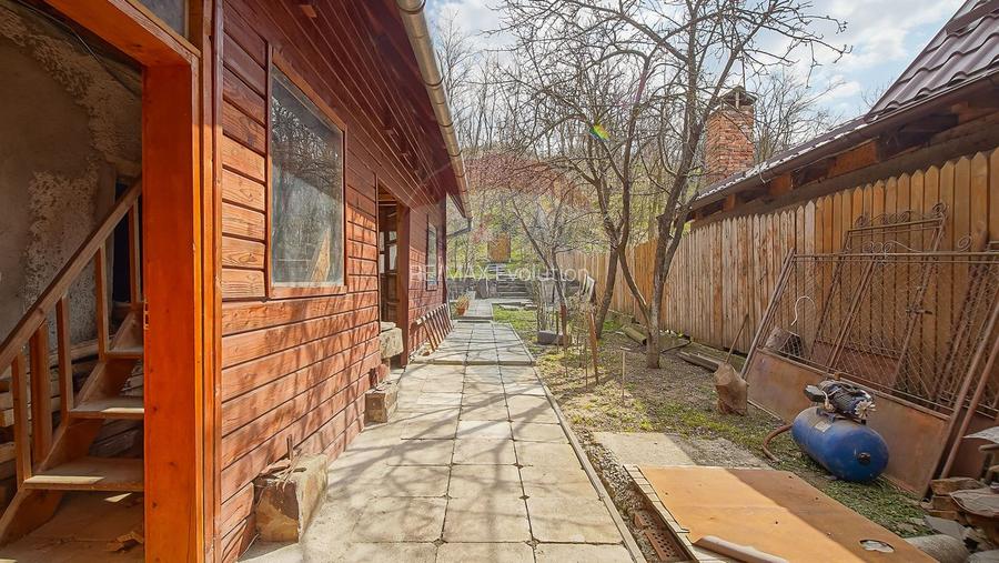 Casă autentică cu teren de 1310 mp, liniște și acces rapid către oraș - 30