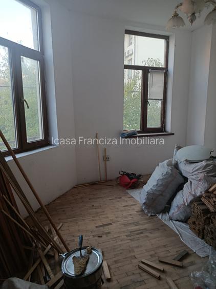 VILĂ DE VÂNZARE – ZONA UNIVERSITATE / CENTRU VECHI / KM 0 - 8