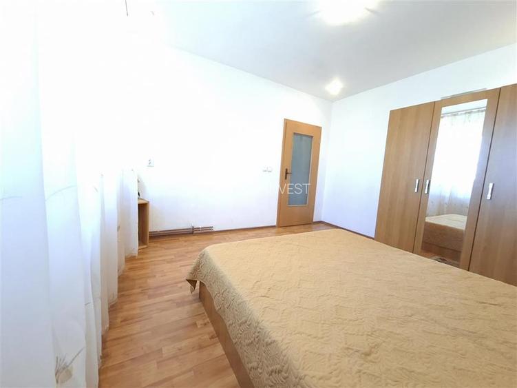 Apartament 4 camere 2 bai la casa zona Calea Turnisorului - 15
