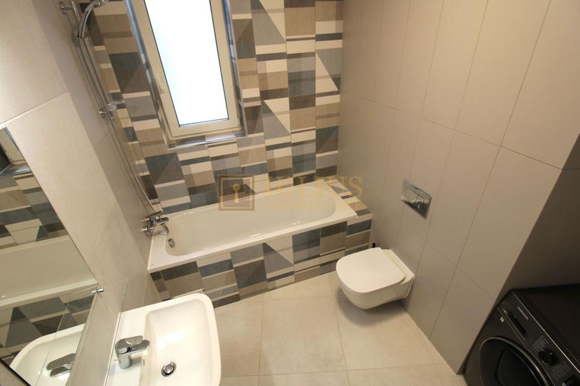City of Mara M10;  loc parcare subteran + boxa privata.
