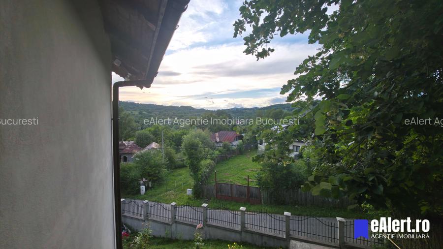 Vând casă de vacanță Bezdead, vedere la vale, acces Munții Bucegi - 45