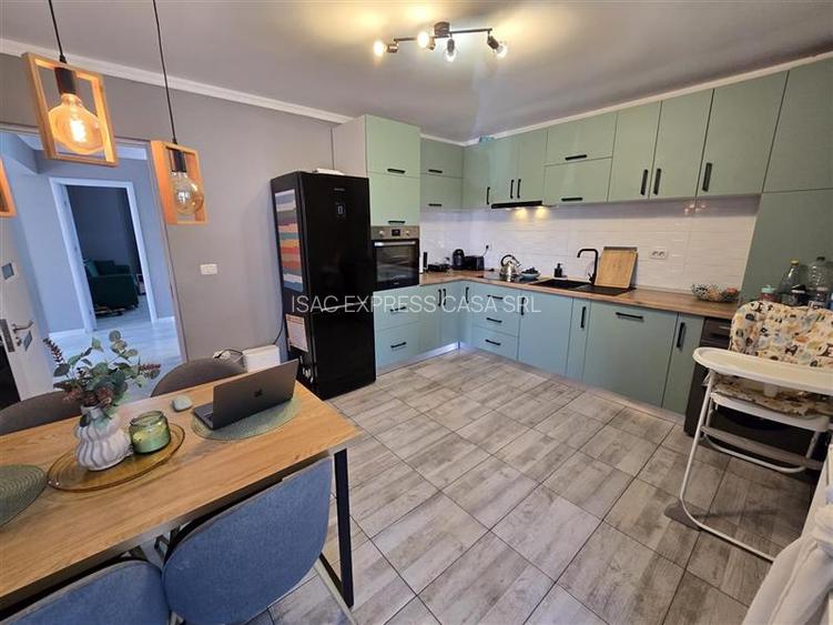 Casa individuala de vanzare, cu 3 camere, in  Lunca Cetatuii - 16