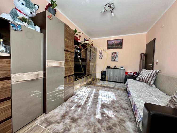 Apartament cu 3 camere mobilat si utilat | parter in Giroc | asfalt.
