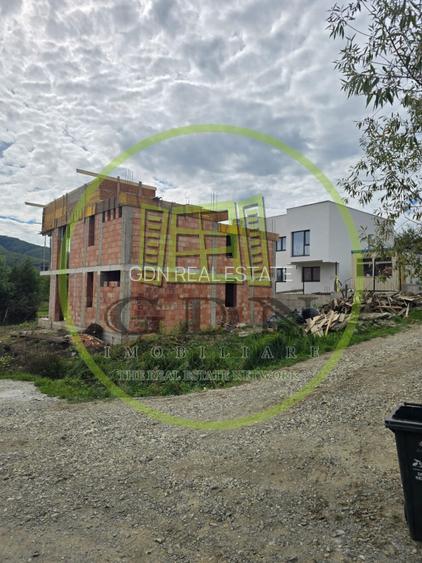Casa moderna cu piscina suspendata, vedere panoramica in Cisnadioara. - 14