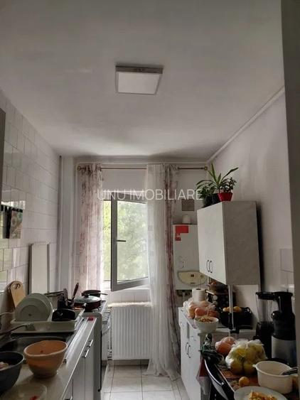 etaj 1 ap 2 camere decomandat 54mp renovat bloc 1985 zona selgros cug - 2
