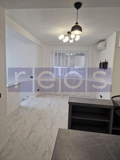 Inchiriere duplex  Premium 5 camere ( Parter+Demisol ) in vila Piata Romana - 2