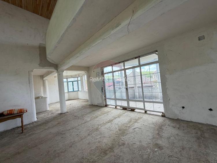 Proprietate spatioasa cu teren generos -în Buciumi /Somcuta Mare - 4