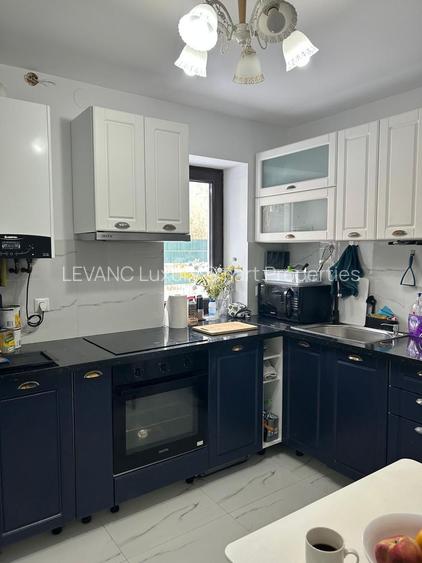 Vilă Impunătoare de Vânzare în Bușteni - Ideală pentru Investiție - 7