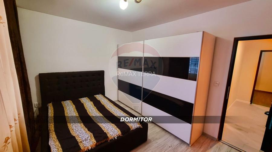 Apartament 3 camere de închiriat bloc nou lift în zona ultra Central - 3