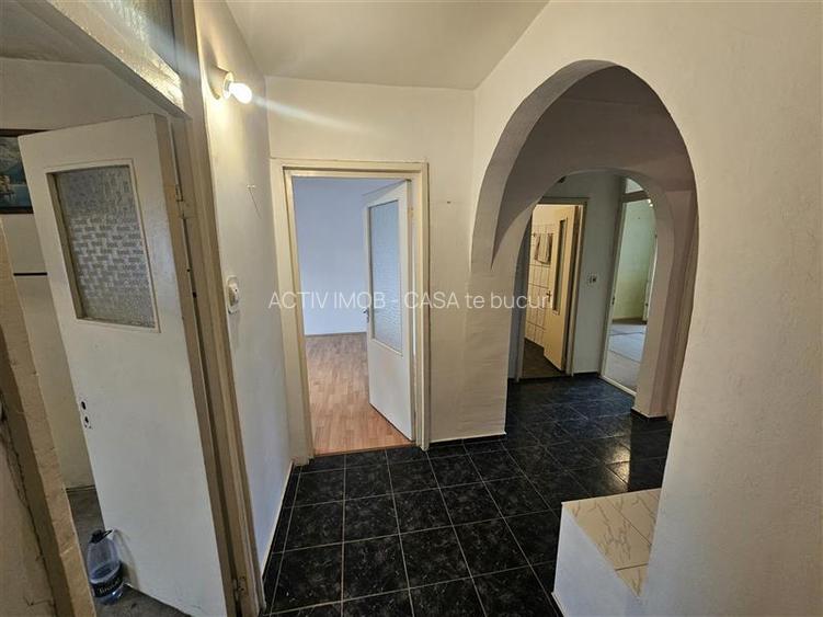 Resita, 3 Cam. Dec., Micro 4 - 9