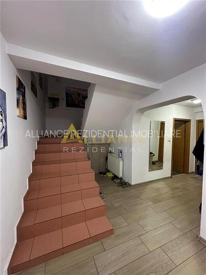 Casa 6 camere cu spatiu comercial de vânzare - Soseaua Leordeni, lânga - 12