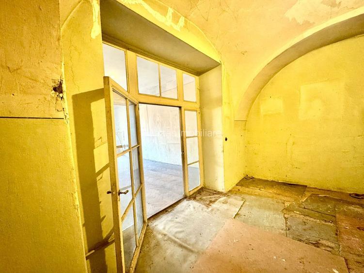 Apartament 2 camere 69mp/parcare  - cladire an 1654 - Centru istoric - 9