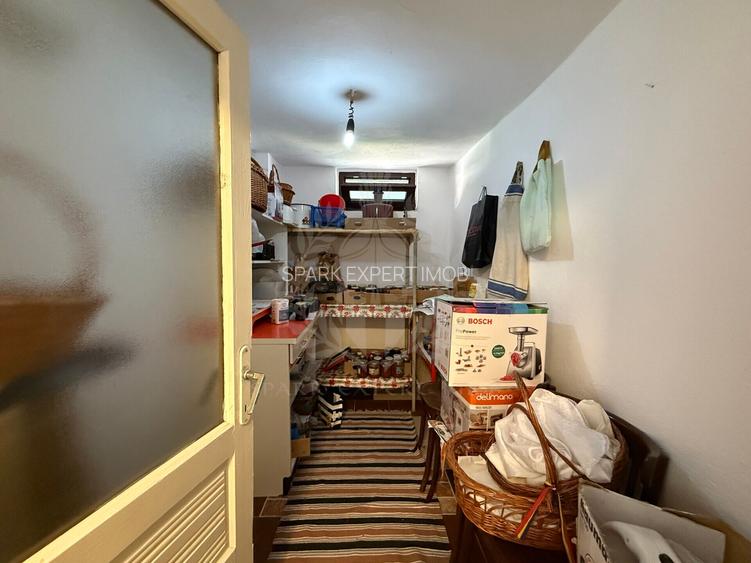 Casa extinsa 8 camere, garaj, teren 1300mp , zona stradala Paulestii Noi - 37