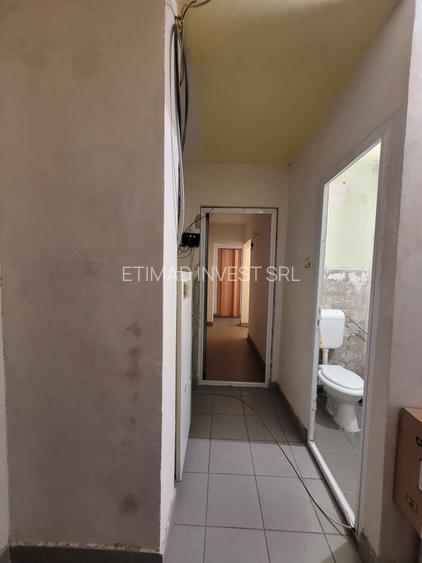 Năvodari - 3 camere decomandat - parter - cu iesire stradala - 80.000 Euro - 8