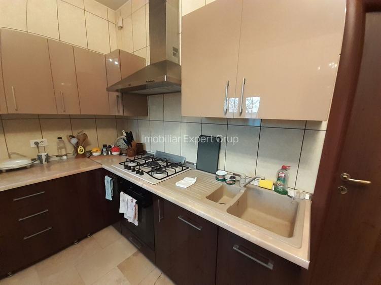 Saftica Ilfov Vila 257mp, 6 camere, Curte Teren 1227 mp, nou 2015 - 32