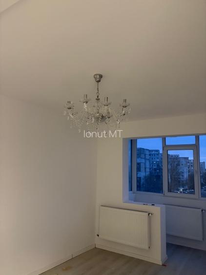 PROPRIETAR Apartament complet renovat bloc A6 4 camere - 4