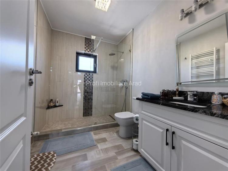 Vila impunatoare cu 6 camere spatioase in stil american - 18