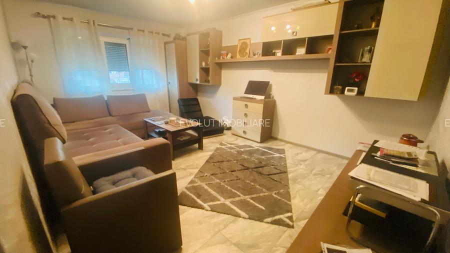 Apartament 3 camere de vânzare – Zona Dacia - 2