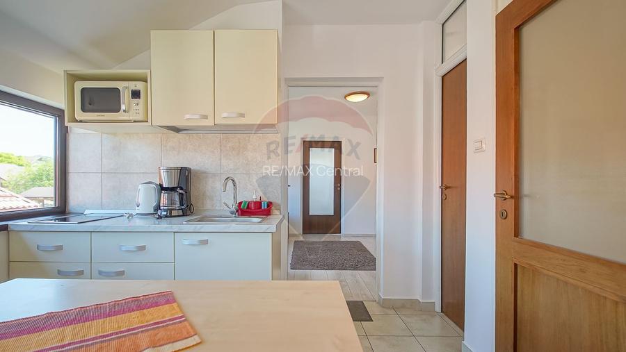 Casă cu 2 apartamente în Brasov, investiție sigură sau căminul ideal - 15