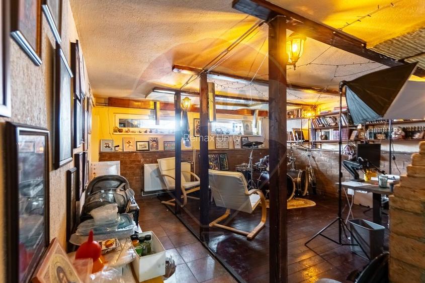 Casă spațioasă 350 mp utili, Teren 650 mp, Garaj subteran, Tractorul - 60