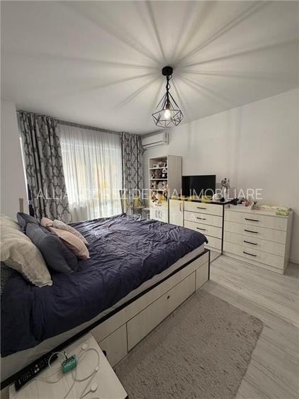 Apartament spatios cu 3 camere si 2 bai Splaiul UNIRII - 12