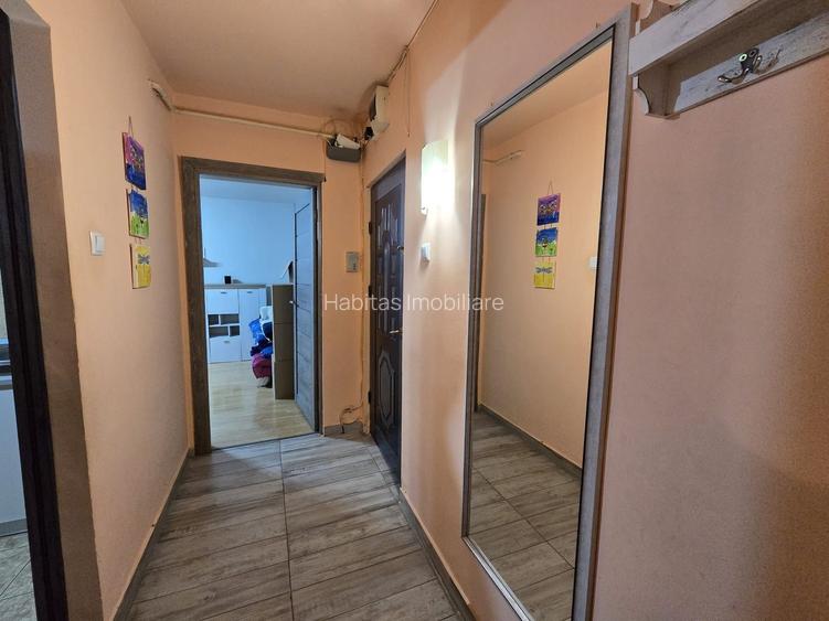 Apartament 2 camere, etaj intermediar, zona Manastur-str. Fabricii - 9
