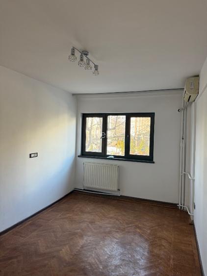 Apartament bacau 2 camere ultracentral etajul 1 prima inchiriere - 5