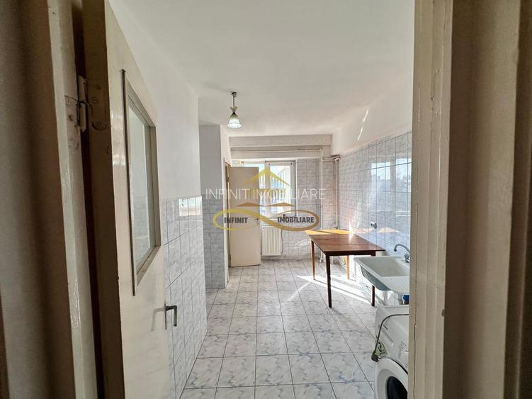 Apartament 3 camere decomandate – Strada 9 Mai Bacau - 9