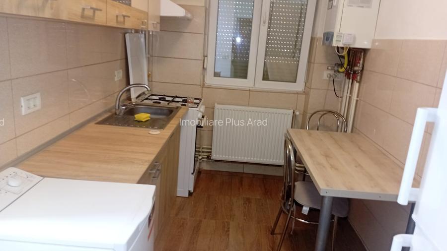 Inchiriez apartament cu 2 camere in zona centrala -langa Unicredit Bank - 7
