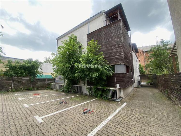 Apartament cu 3 camere de vanzare in zona centrala - 14
