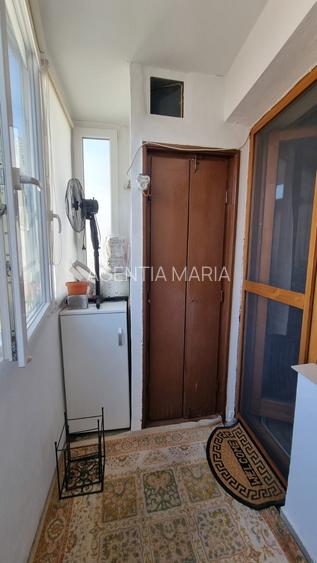 Apartament 2 camere centru etaj 3 - 9