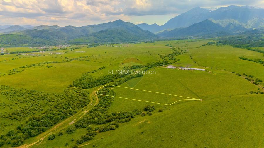 Teren 10,800mp Rasnov / Drumul DN73 - 12