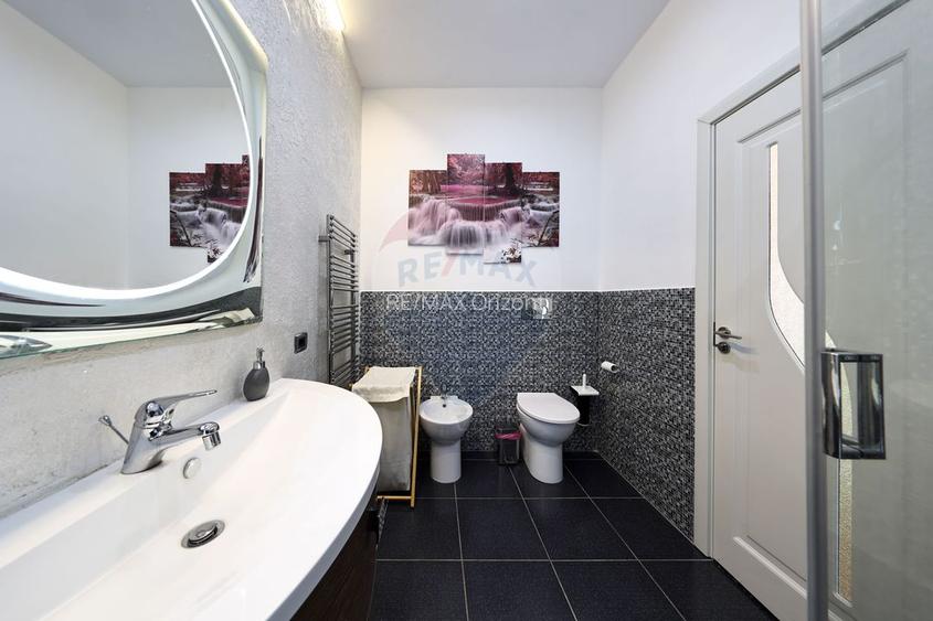 Conac, proprietate unica, in mijlocul naturii, Sacele! - 24