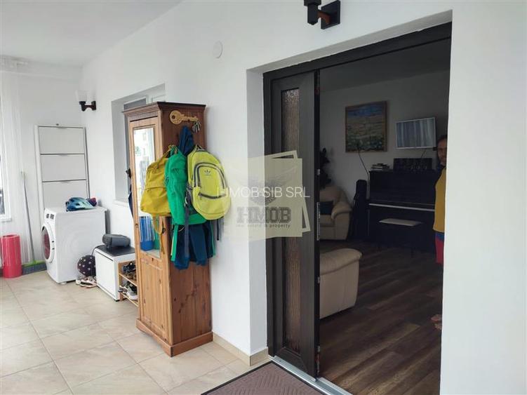 Casa individuala 5 camere terasa acoperita 3 bai si 458 mp teren in Cristian - 7