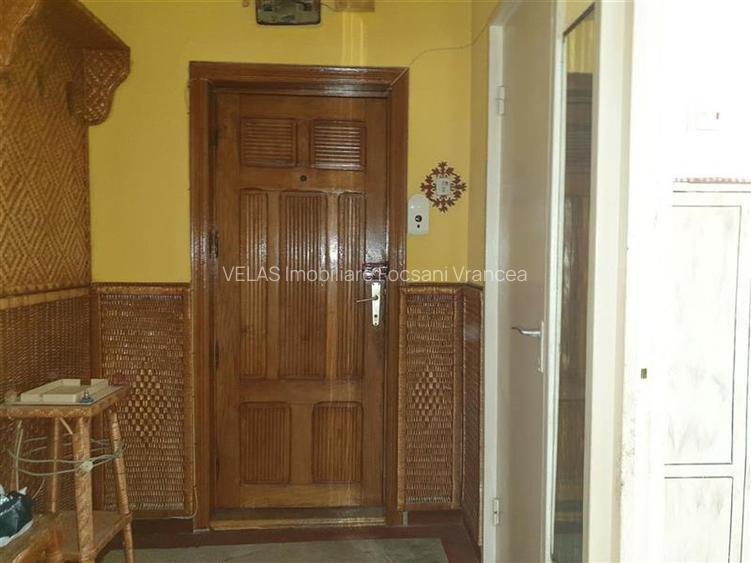 Apartament 2 camere, H-uri  Gara, et. 3 - 3