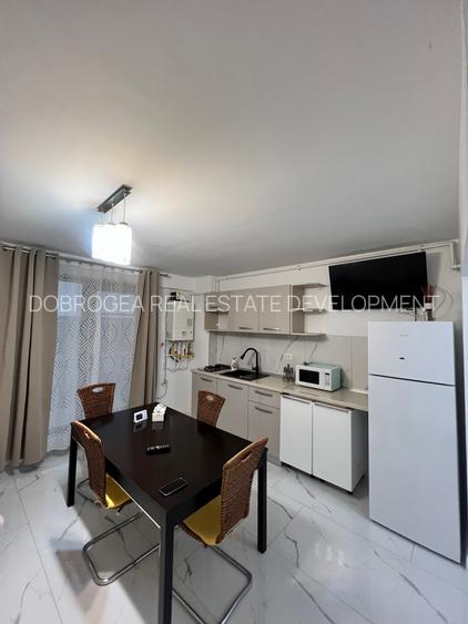 -Garsoniera lux mobilata si utilata complet in primul rand la mare - 6