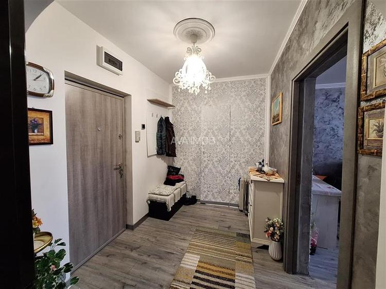 Apartament 2  camere decomandat , zona Mioritei - 5