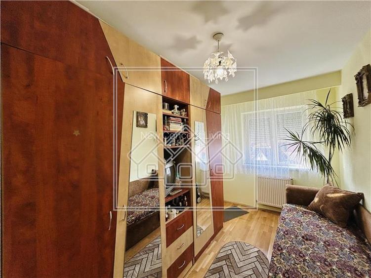 Apartament de vanzare in Sibiu - 3 camere, 2 balcoane si pivnita - - 11