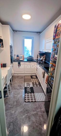 Vând apartament cu trei camere  - 6