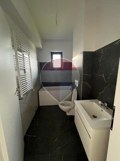 Apartament cu 2 camere de închiriat in bloc nou Valcom Residence III