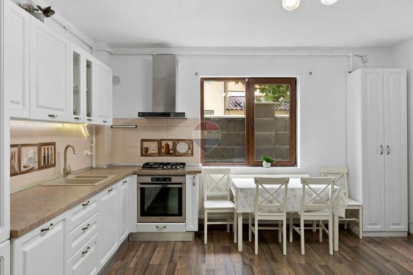 Apartament cu 3 camere si loc de parcare în zona Aurel Vlaicu