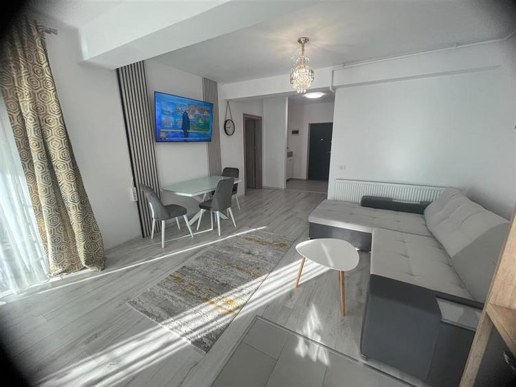 Apartament Lux prima inchiriere cu loc de parcare subteran Tractoru Coresi