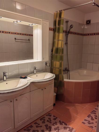 Inchiriere 3 camere unirii bulevard tribunal mobilat centrala termica