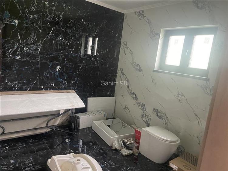 Casa de vanzare in Campineanca, parter si mansarda , suprafata 160 mp , teren 50 - 10