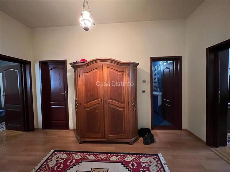 Casa cu 3 camere in zona parcului Regina Maria - 10