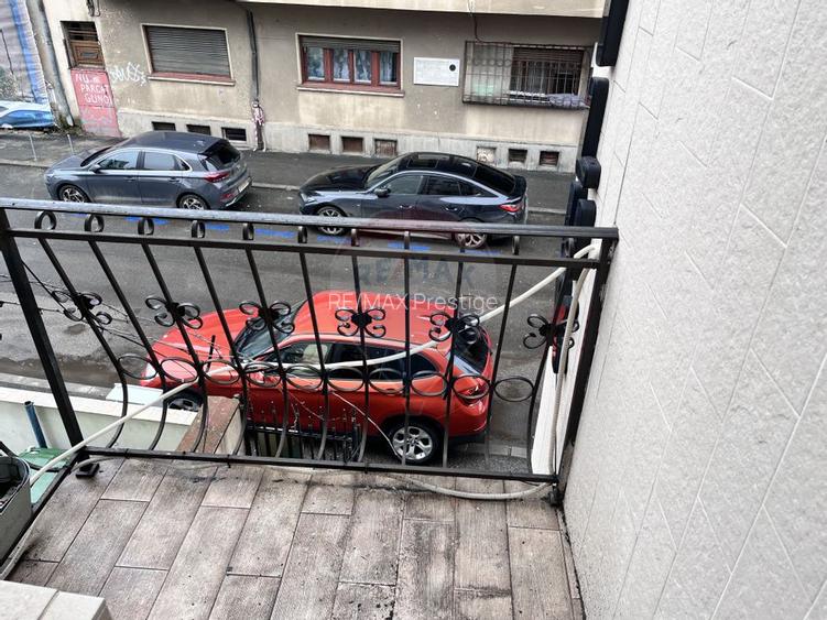 Vila de închiriat 6 camere Piata Victoriei - 23